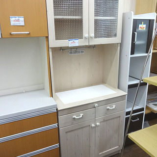 札幌 引き取り キッチンボード カントリー調デザイン 食器棚 キッチン収納　かわいい