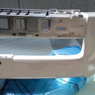 ハイエース4型ワイド　純正フロントバンパー