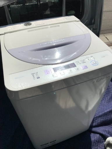 取引中。2017年製シャープ全自動洗濯機5.5キロ超美品。千葉県内配送無料。設置無料。
