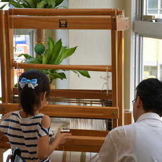 立川工芸カフェ　機織り体験　夏休みの自由研究や宿題に