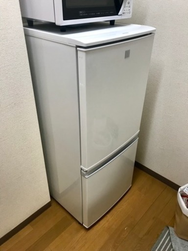 SHAPE 2017年制 冷蔵庫 譲ります‼️ 直接取りに来て頂ける方のみ