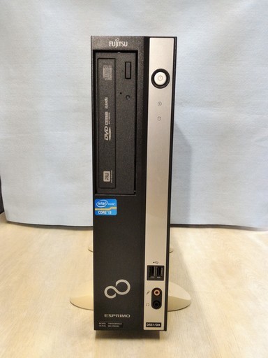 スリムデスクトップパソコン☆富士通☆Windows10 64bit☆Core i3