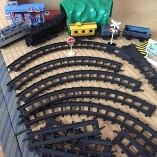 電車汽車のおもちゃ  線路 トンネル付き