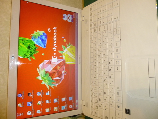 美品　東芝 dynabook BX/35HWHT