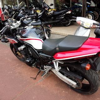ZXR750 超希少の逆車 車検令和3年11月