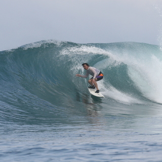 25000円！　ＤＨＤ　中古サーフボード6\'2\