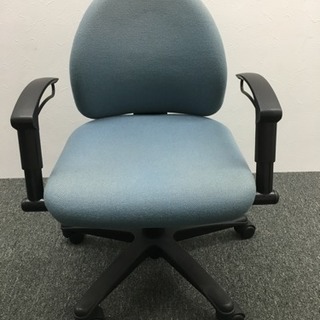 【7月限定で無料】PUNTO(プント)オフィス椅子 肘付きチェア...