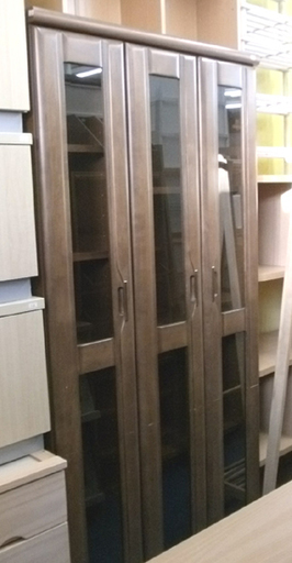 札幌 本棚 3枚扉 書籍 本 収納家具 キャビネット 本郷通店