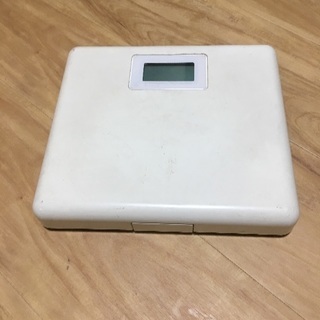 無印良品のシンプルな体重計 タニタ