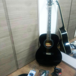 【未使用】アコースティックギター（黒）+14点セット【再投稿】