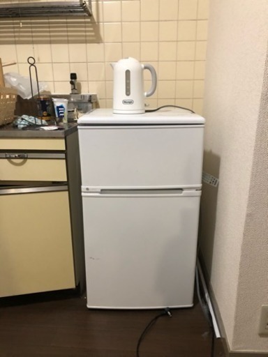 冷蔵庫 ケトルもあげます 鏡欲しければ 扇風機もオマケ