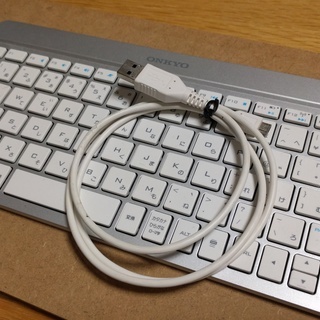 ONKYO製Bluetoothキーボード