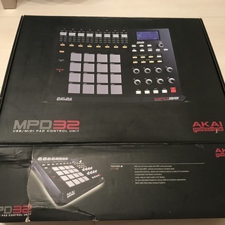 AKAI アカイ MPD32 MIDI パッドコントローラー