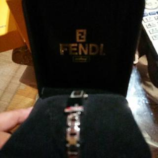 FENDIレディース腕時計