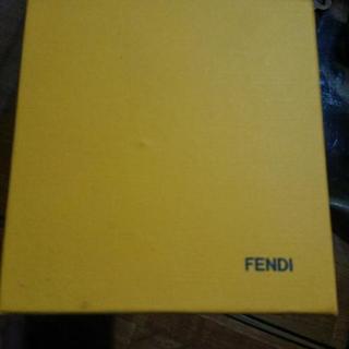 FENDIレディース腕時計