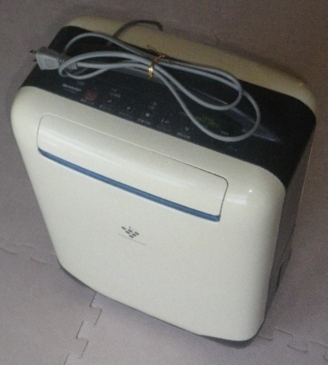 SHARP　シャープ　除湿機　CV-T71CH　ホワイト