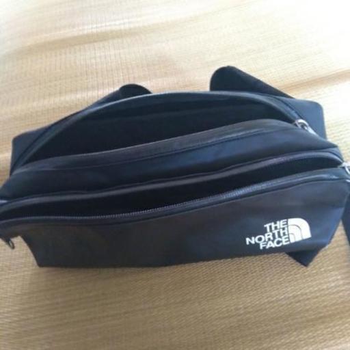 Northface ノースフェイス 防水 ボディバッグ ショルダー Nm ヒカルメ 笹原の靴 バッグ の中古あげます 譲ります ジモティーで不用品の処分