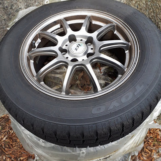 値下げ！スタッドレスタイヤホイール4本セット（205/65R16 TOYO）