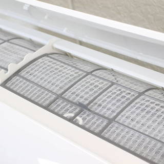 U020）日立/HITACHI ルームエアコン RAS-A22F(W) 白くまくん 6～9畳 2017年製