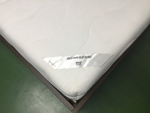 値下げしました！現状品！イケア IKEA クイーンベッド ヘッドボードレス マットレス付き ベッド クイーン マットレス 木製 ウッド