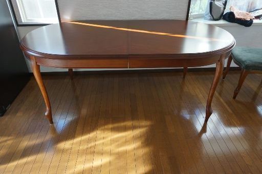 海外限定 【マルニ】伸長式テーブル&椅子！ 最前線の-css.edu.om
