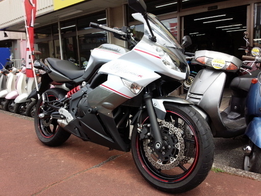 NO.2178　Ｎｉｎｊａ４００Ｒ（ニンジャ）　水冷４サイクル並列２気筒エンジン　ＥＴＣ付き　ＵＳＢ電源付き　ギヤポジションインジケーター付き　フューエルインジェクション ☆彡