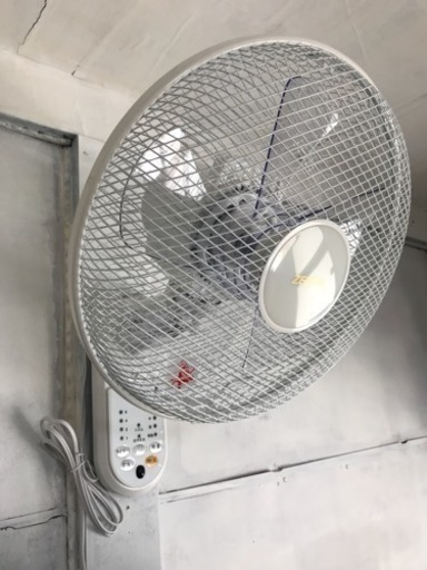 未使用 リモコン式壁掛け扇風機 DKF-A3413 2013年製