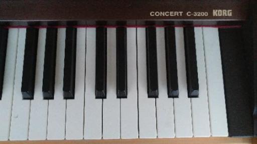 コルグ　電子ピアノ　KORG CONCERT C-3200