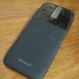 折りたたみマウス　Microsoft Arc Touch Mouse