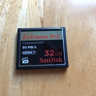 【値下げ】サンディスクCFカード32GB