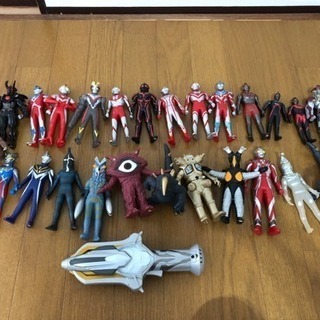 ウルトラマンと怪獣達（値下げ3000→2500円）