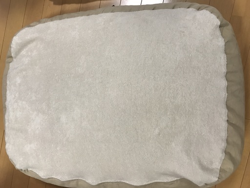 おやすみたまご　授乳クッション