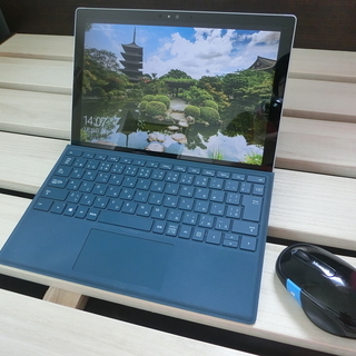 Surface Pro 4 (256GB / i5-6300 /...