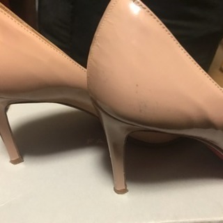 クリスチャンルブタン ベージュ パンプス サイズ38.5サイズ