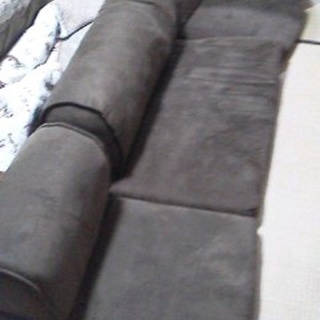 折り畳み式のソファーをあげます