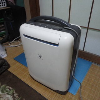 J570 アイリスオーヤマ ルームエアコン IRW-2217C 2.2kw（冷房6～9畳用