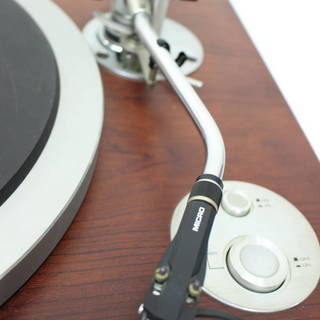 064)【美品】MICRO マイクロ DD-8 レコードプレーヤー 通電 ターンテーブル動作確認済 SHURE　シュアー V15 TYPE Ⅳ カートリッジ 搭載