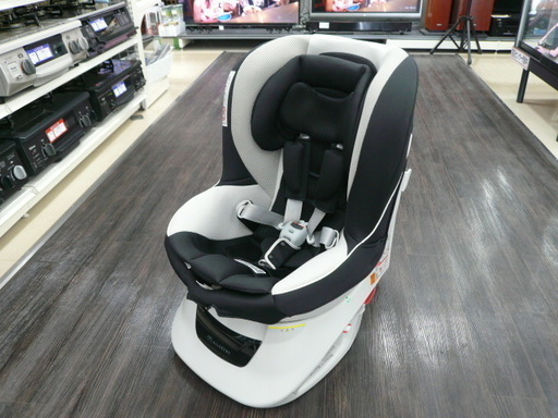 チャイルドシート CARMATE AILEBEBE クルットNTプレミアムW モノブラック 【トレファク上福岡店】