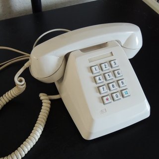 　NTT　電話機　プッシュホン　クリーム　　昭和60年