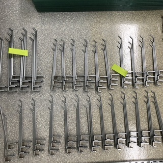 ガラス棚　壁用　３６段セット　ショップなどで使えます　新規オープンにおすすめ！値下げしました☆ ガラス棚 壁用 36段セット ショップなどで使えます 新規オープンに