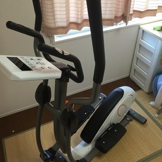 【送料込】エリプティカルバイク(電動負荷式) DK-8900