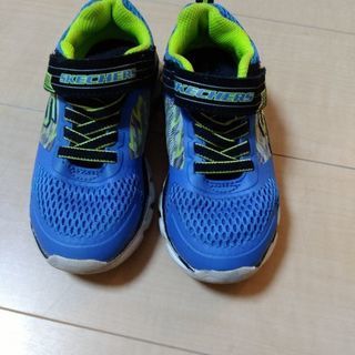 SKECHERSシューズ(16.5センチ)