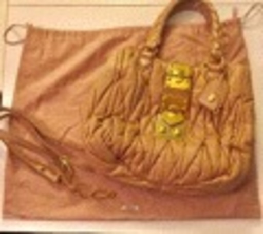【1月末迄2.5⇒2万円！】miumiu マトラッセ