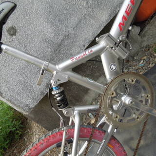 MERIDA　メリダ　折りたたみ　7段変速　20インチ