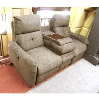 札幌【ゆったり電動リクライニングソファ】肘カバー付き セパレート式 ミニテーブル付き 茶系 布張り/ファブリック NITORI/ニトリ 応接セット 3人掛けソファ 3Pソファ ソファー 本郷通店