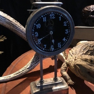 発送不可です。古物 時計 インテリアなどに。