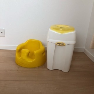 オムツ用ゴミ箱 と 子供椅子
