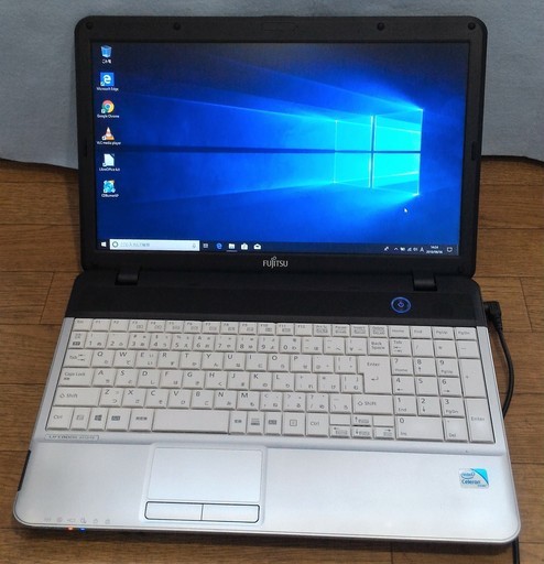 ノートパソコン☆オフィス互換ソフト☆富士通☆Windows10 64bit☆Celeron