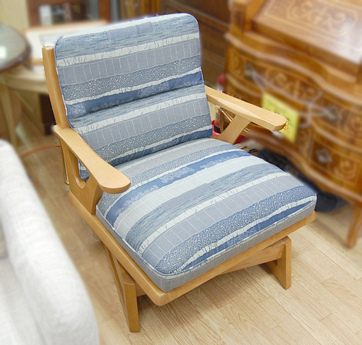 マルニ 360°回転 シングルソファ 一人掛け椅子 木製 クッション付き 