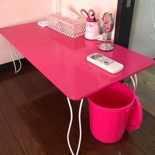 ピンク色の折りたたみ可能テーブル２　 LT-8040